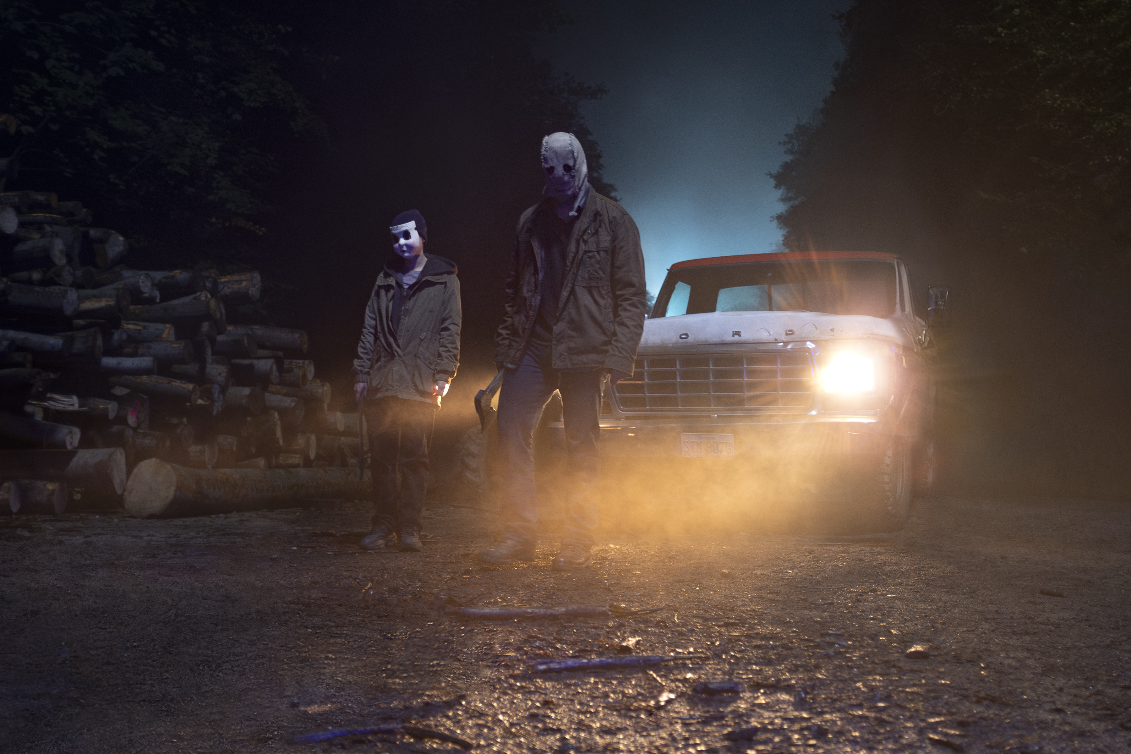 UNA NUEVA TRILOGÍA DE TERROR: REVIEW DE: LOS EXTRAÑOS: CAPÍTULO 1